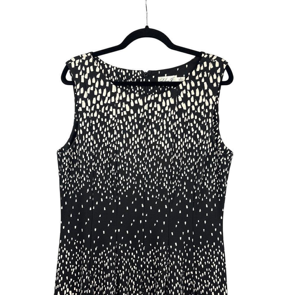 Women’s Eliza J Size 16 Black & White Patterned Pleated Mid Length Dress